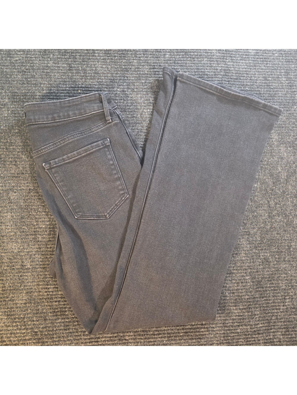 Old Navy High-Rise Wow Flare Jeans Size 8